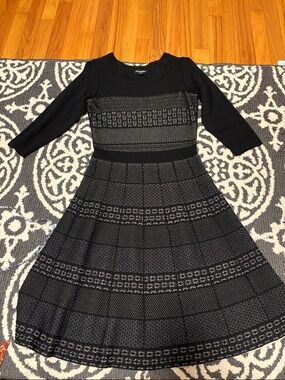 Roz & Ali Black Knit Top